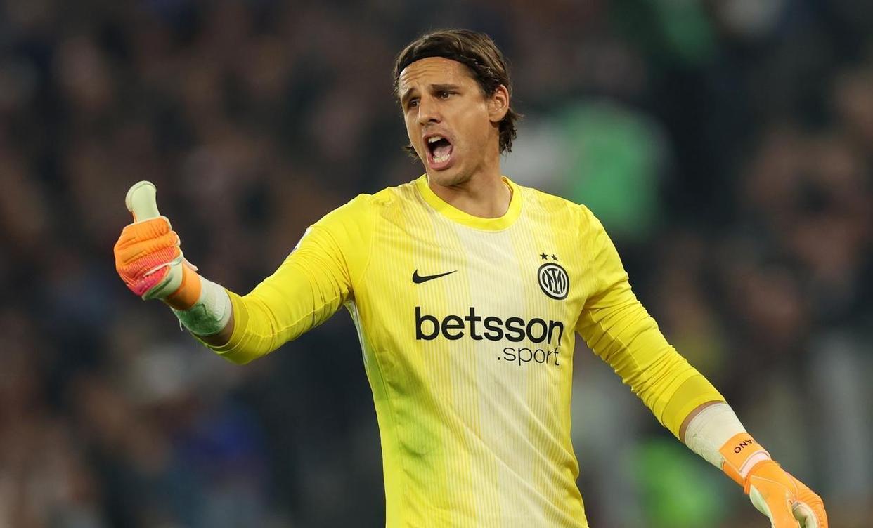 包含埃因霍温发布备战花絮，转会期主帅复盘，欧冠任务艰巨，球探报告显示潜力的词条